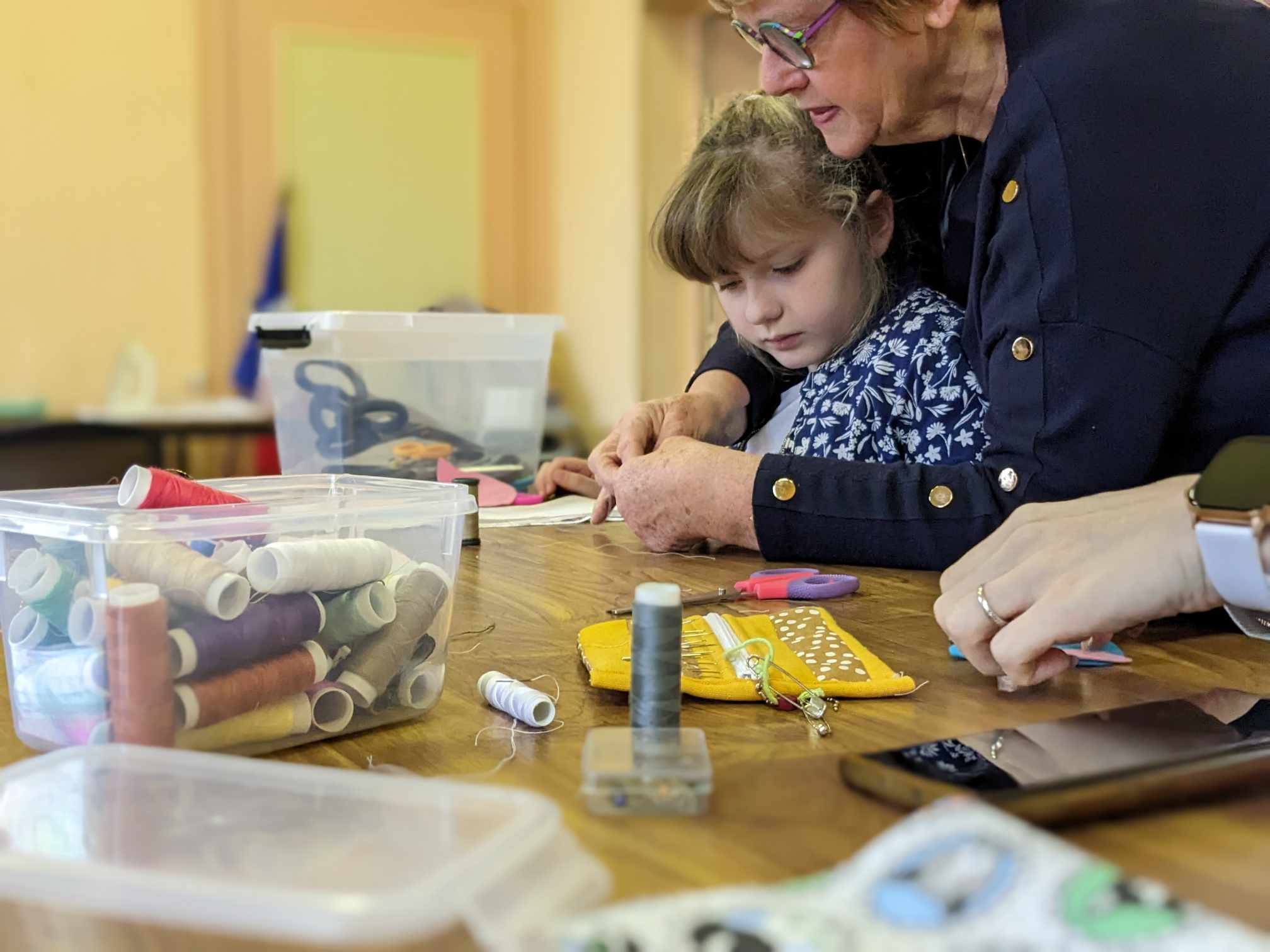 <div>Atelier couture Parents/Enfants à Mondrepuis avec Pierette</div>